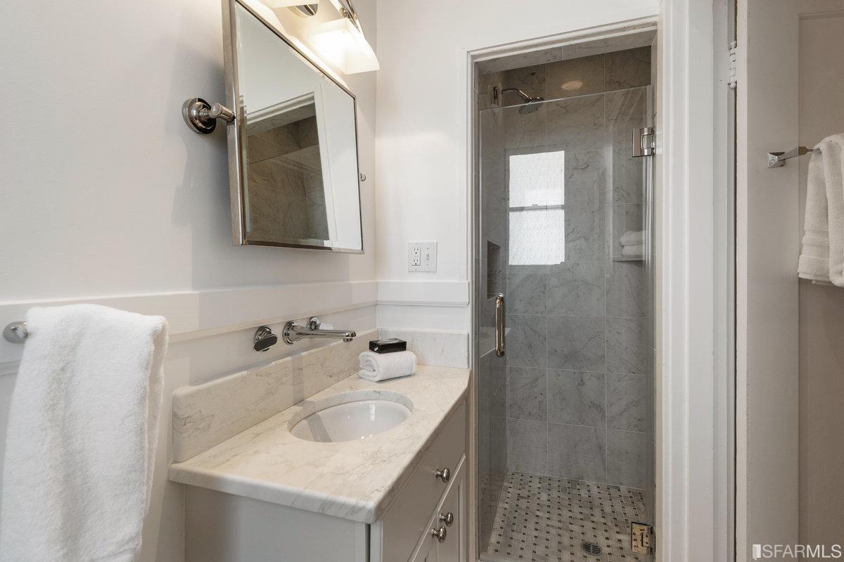 1020 Union Street Unit: 8