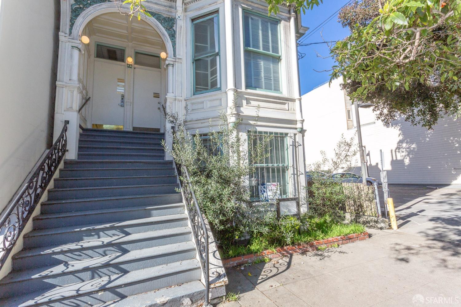 1721 Scott Street
