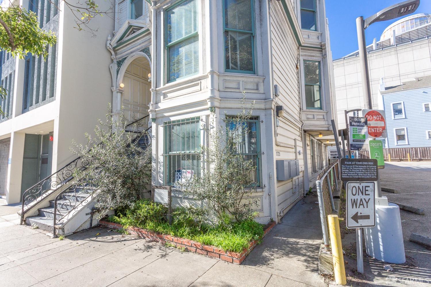 1721 Scott Street