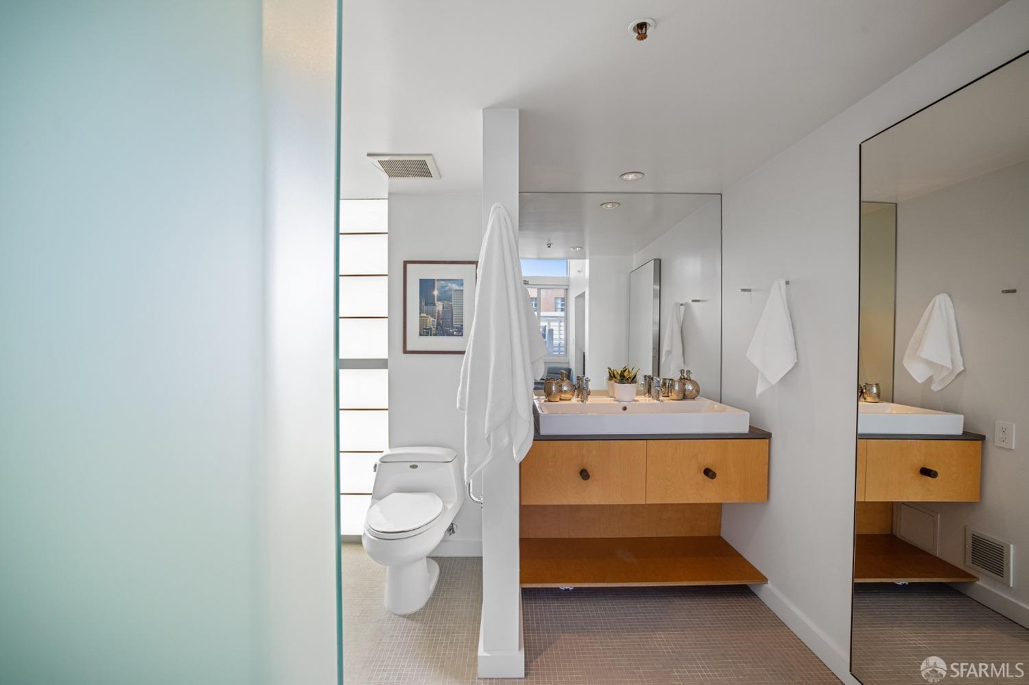 540 Delancey Street Unit: 402-3