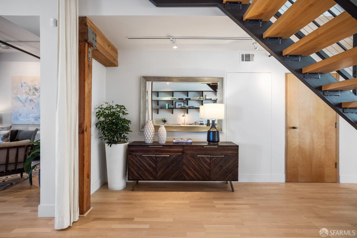 540 Delancey Street Unit: 402-3