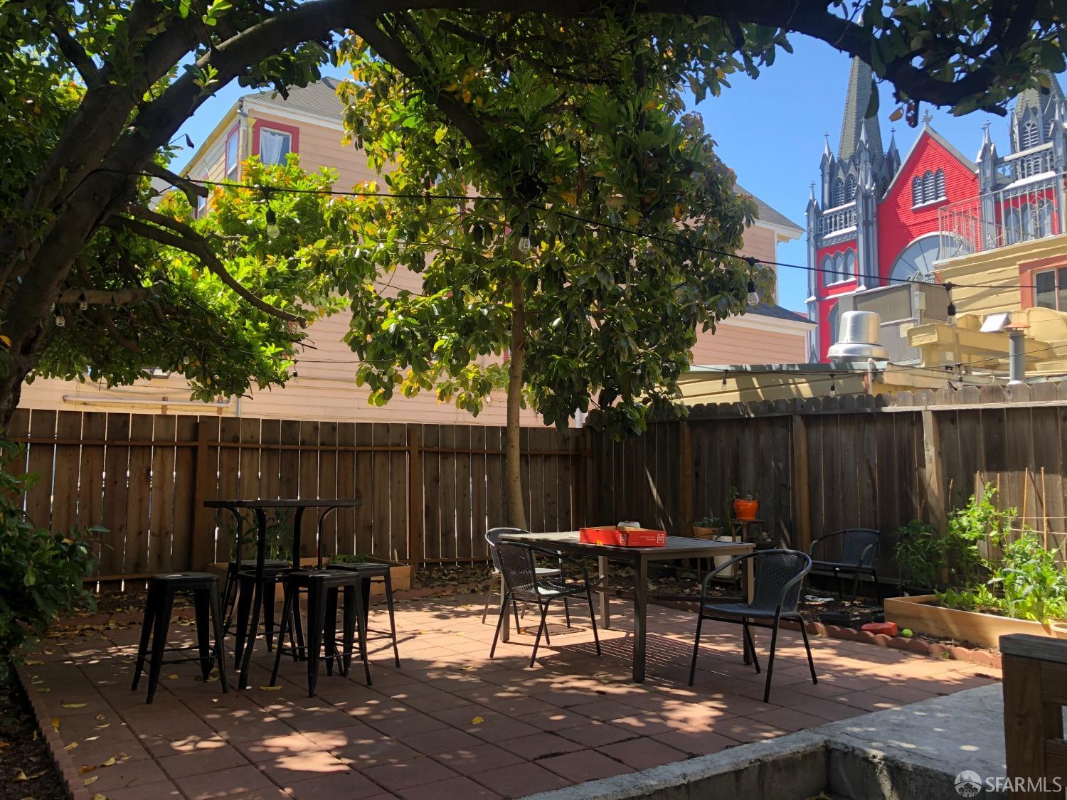 1110 South Van Ness Avenue