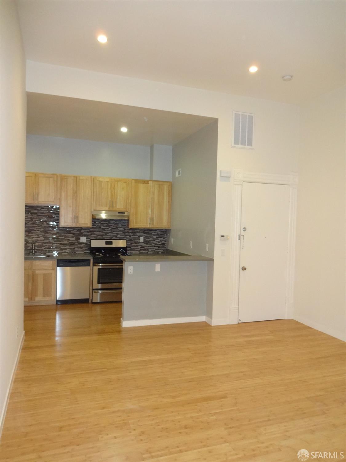 1110 South Van Ness Avenue