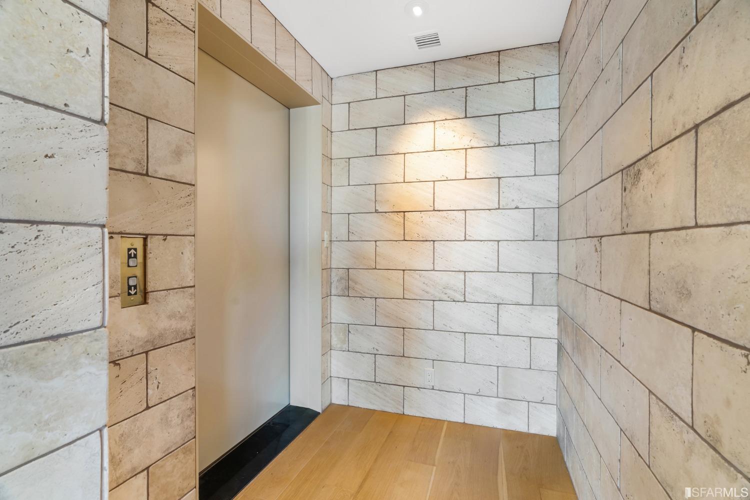 1150 Sacramento Street Unit: 303