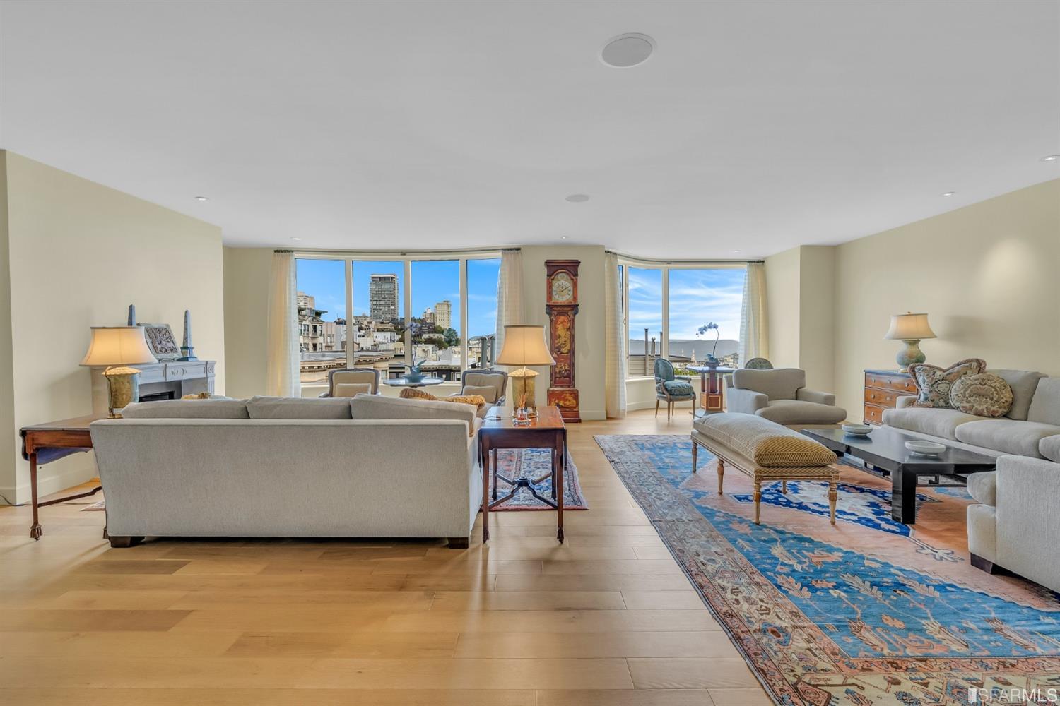 1150 Sacramento Street Unit: 303