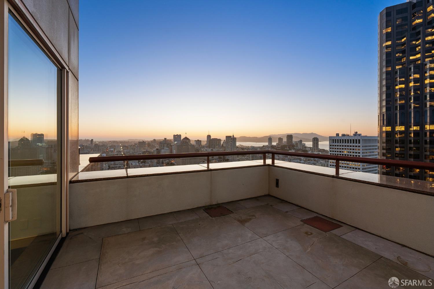 333 Bush Street Unit: Ph-C