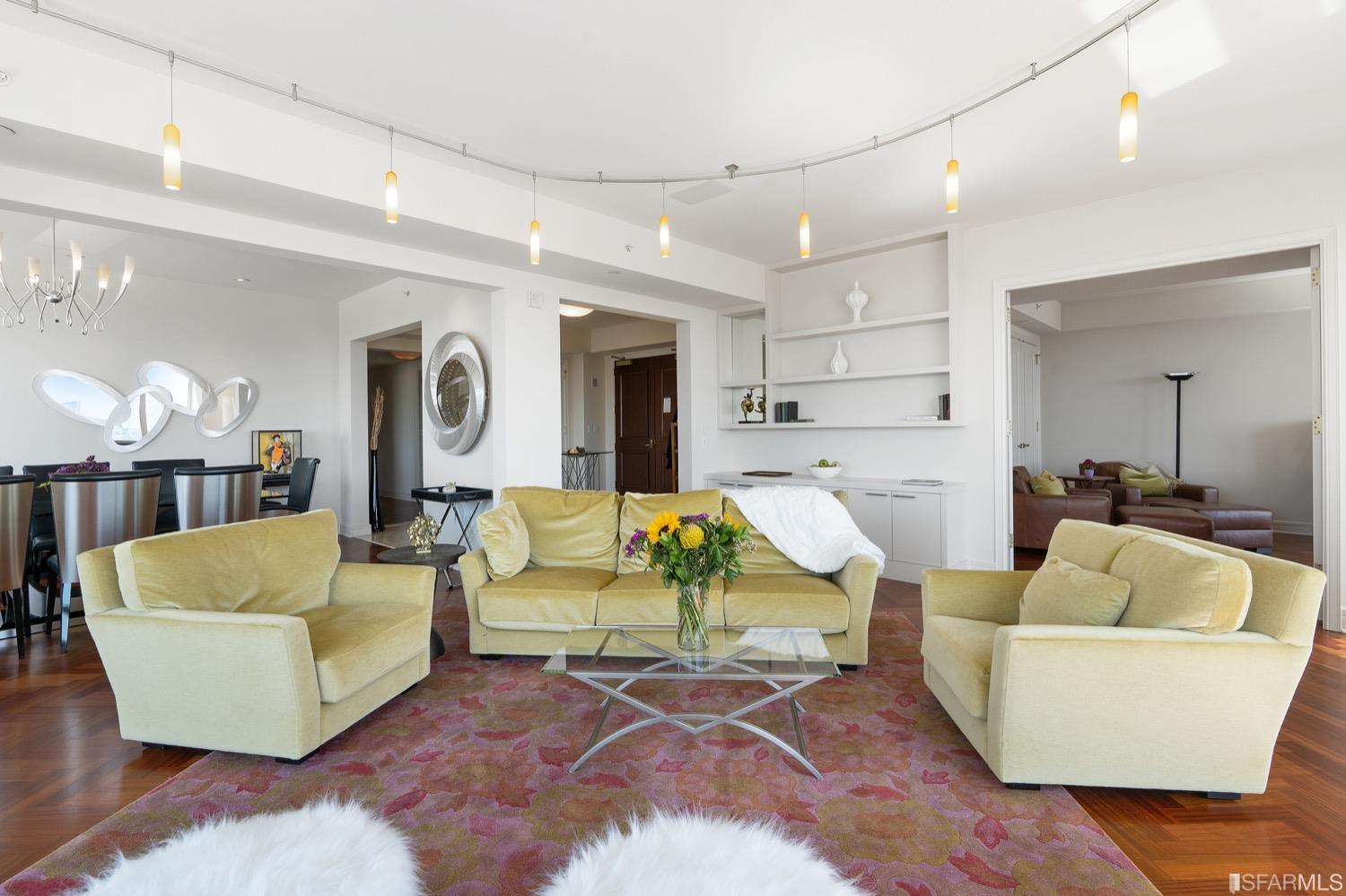 765 Market Street Unit: 33F