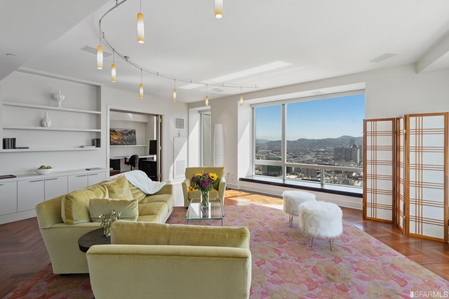 765 Market Street Unit: 33F