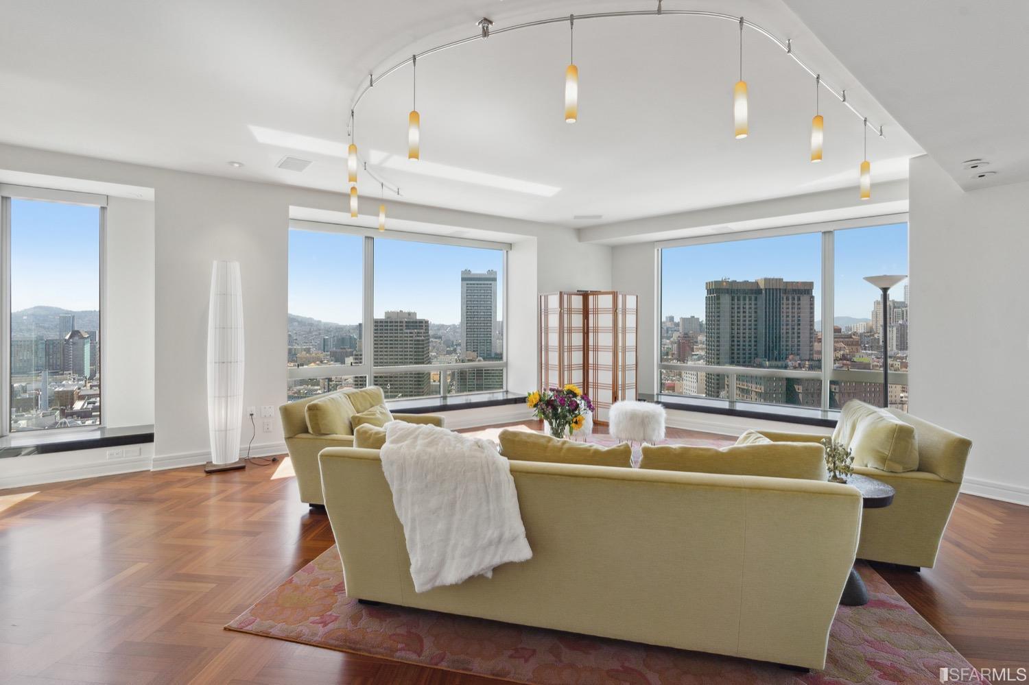 765 Market Street Unit: 33F