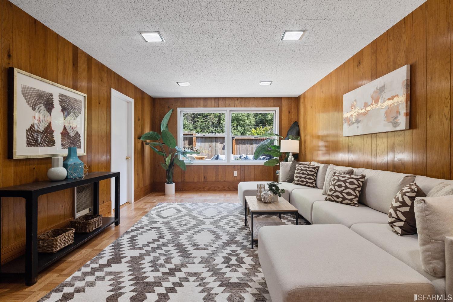 171 Forest Knolls Drive