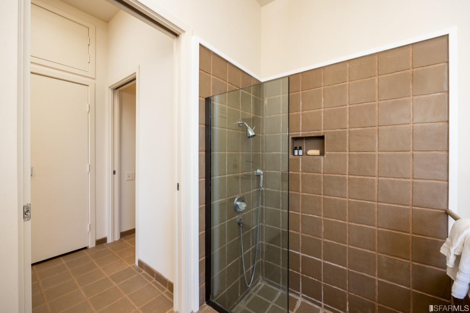 3 Burnett Avenue Unit: 3