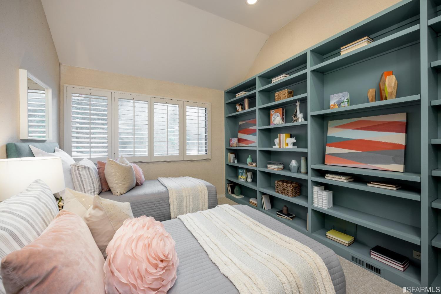 3 Burnett Avenue Unit: 3