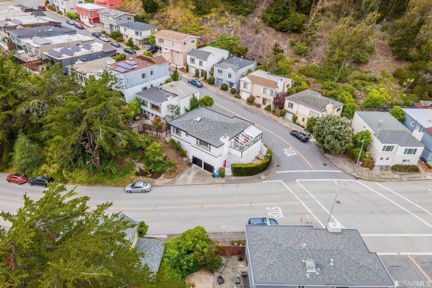 401 Dellbrook Avenue
