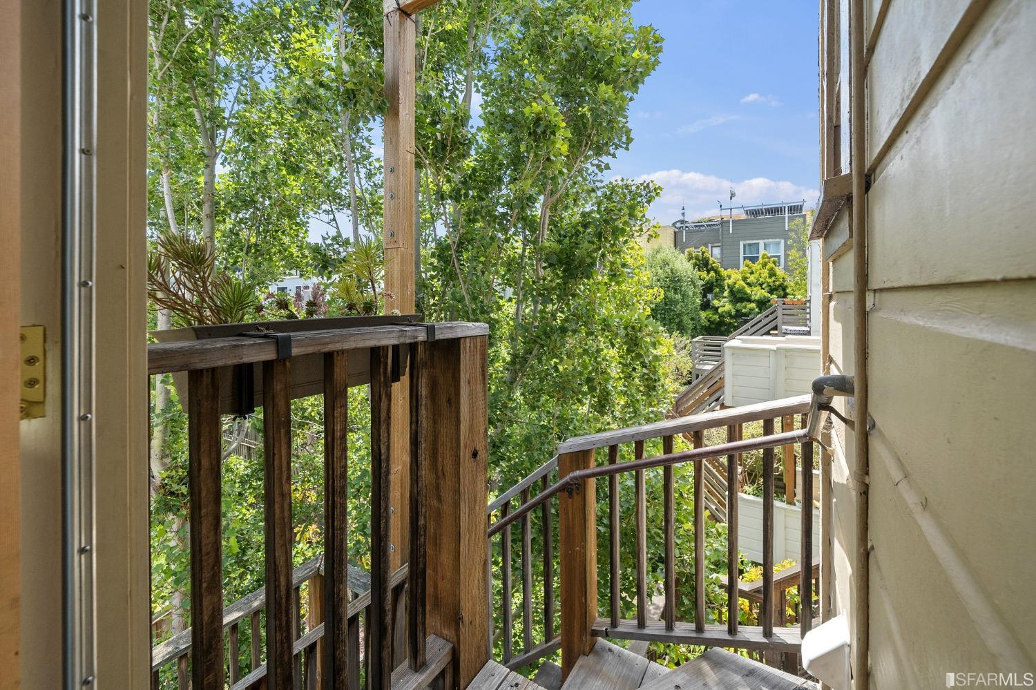 3129 Folsom Street Unit: 3139
