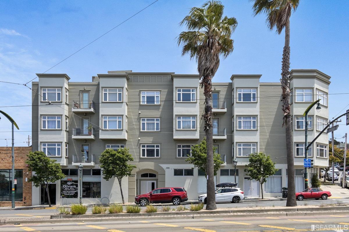 4343 3rd Street Unit: 201