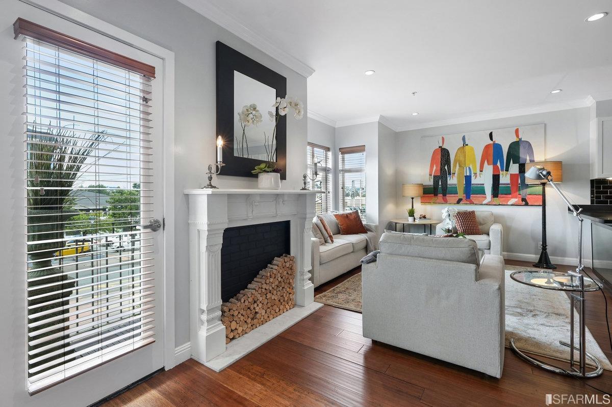 4343 3rd Street Unit: 201