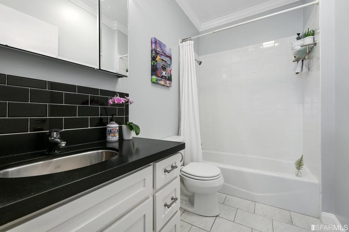 4343 3rd Street Unit: 201