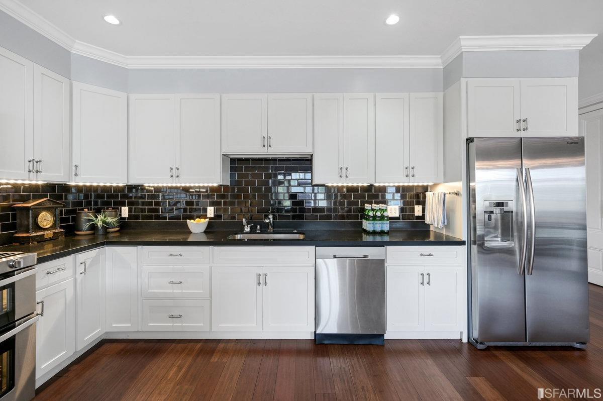 4343 3rd Street Unit: 201