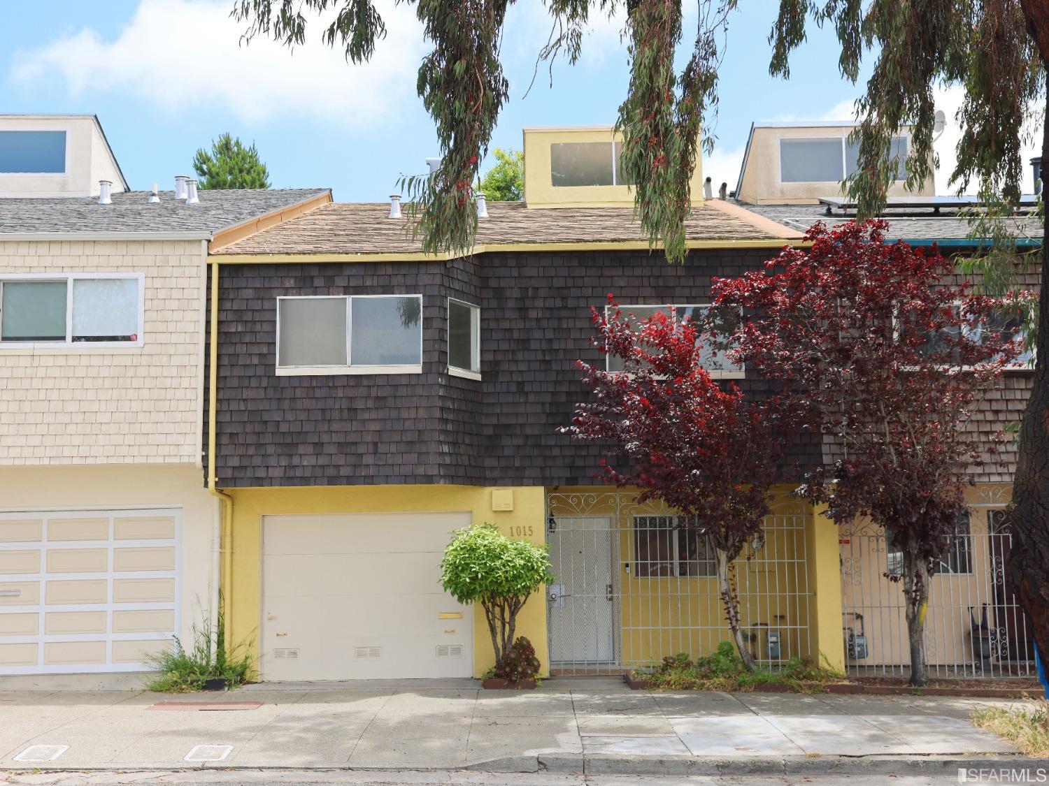 1015 Mendell Street
