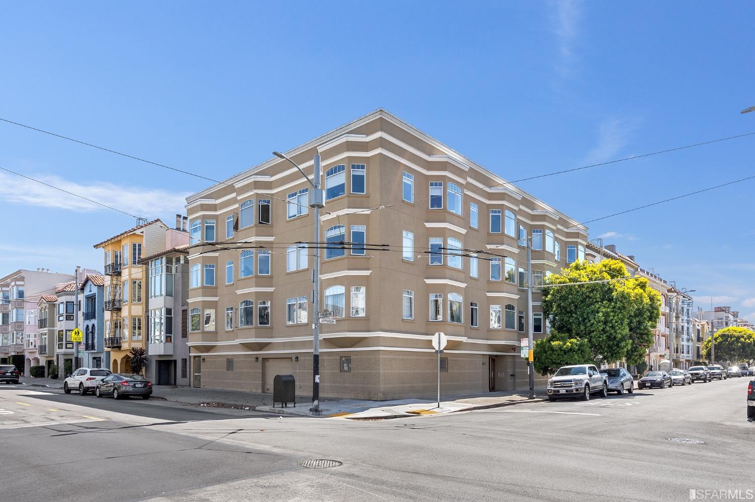 1921 Jefferson Street Unit: 206