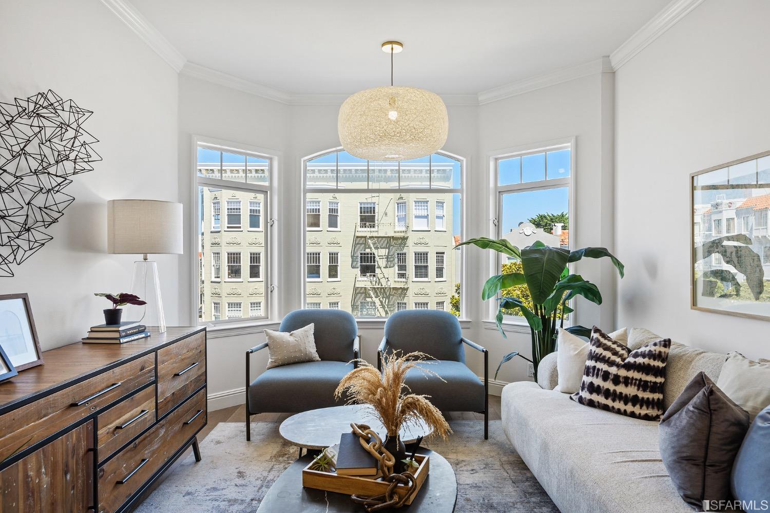 1921 Jefferson Street Unit: 206