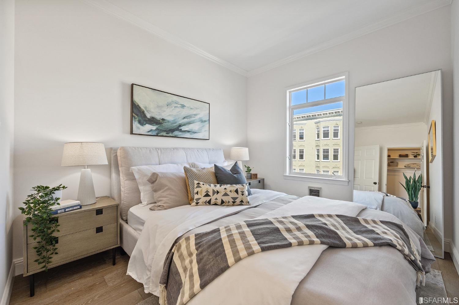 1921 Jefferson Street Unit: 206