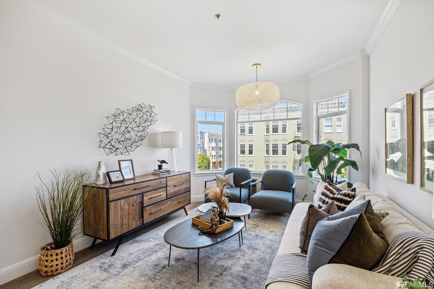 1921 Jefferson Street Unit: 206