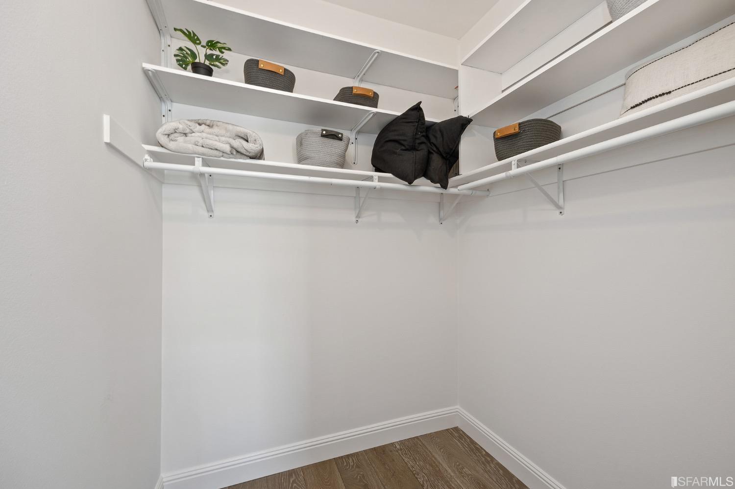 1921 Jefferson Street Unit: 206