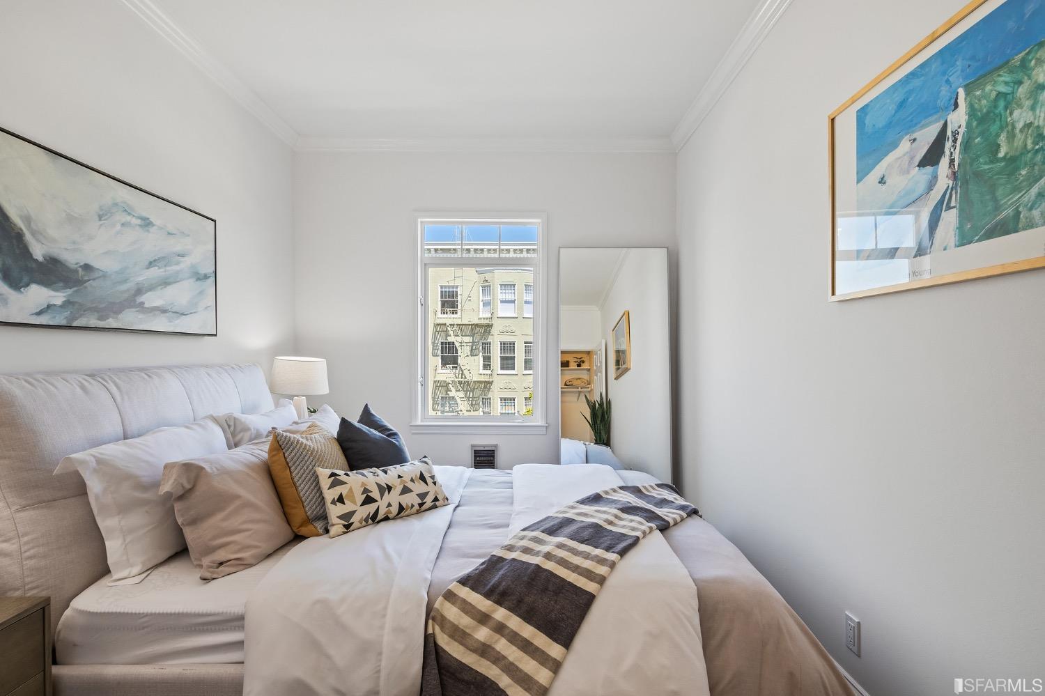 1921 Jefferson Street Unit: 206