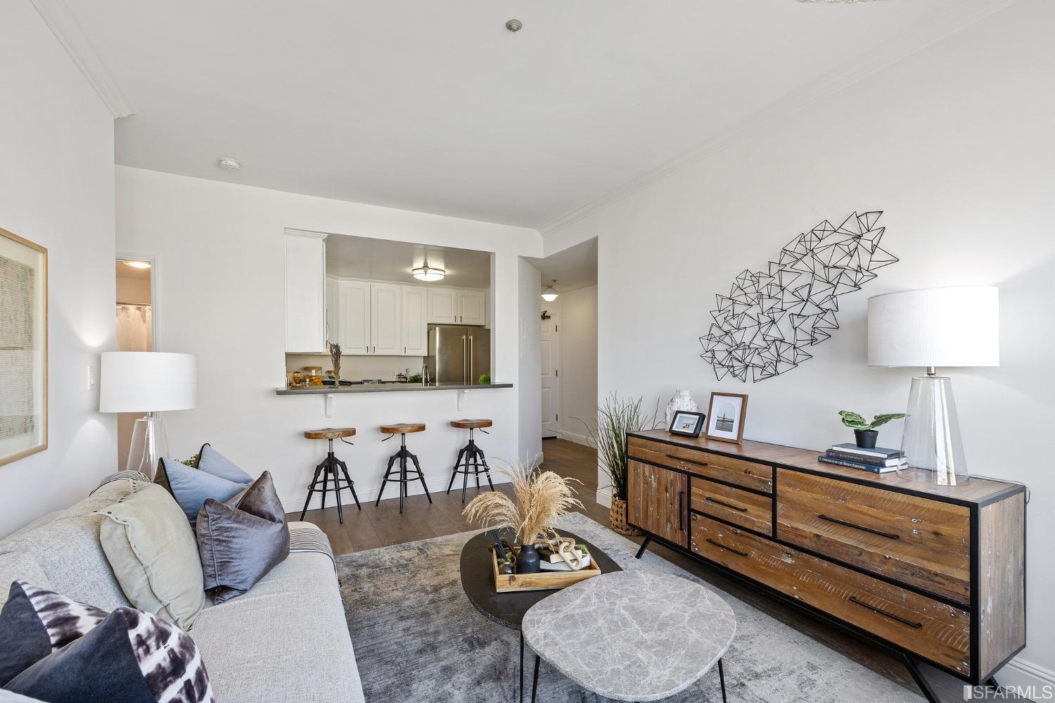 1921 Jefferson Street Unit: 206