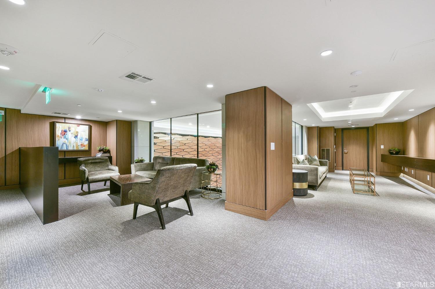 72 Townsend Street Unit: 606