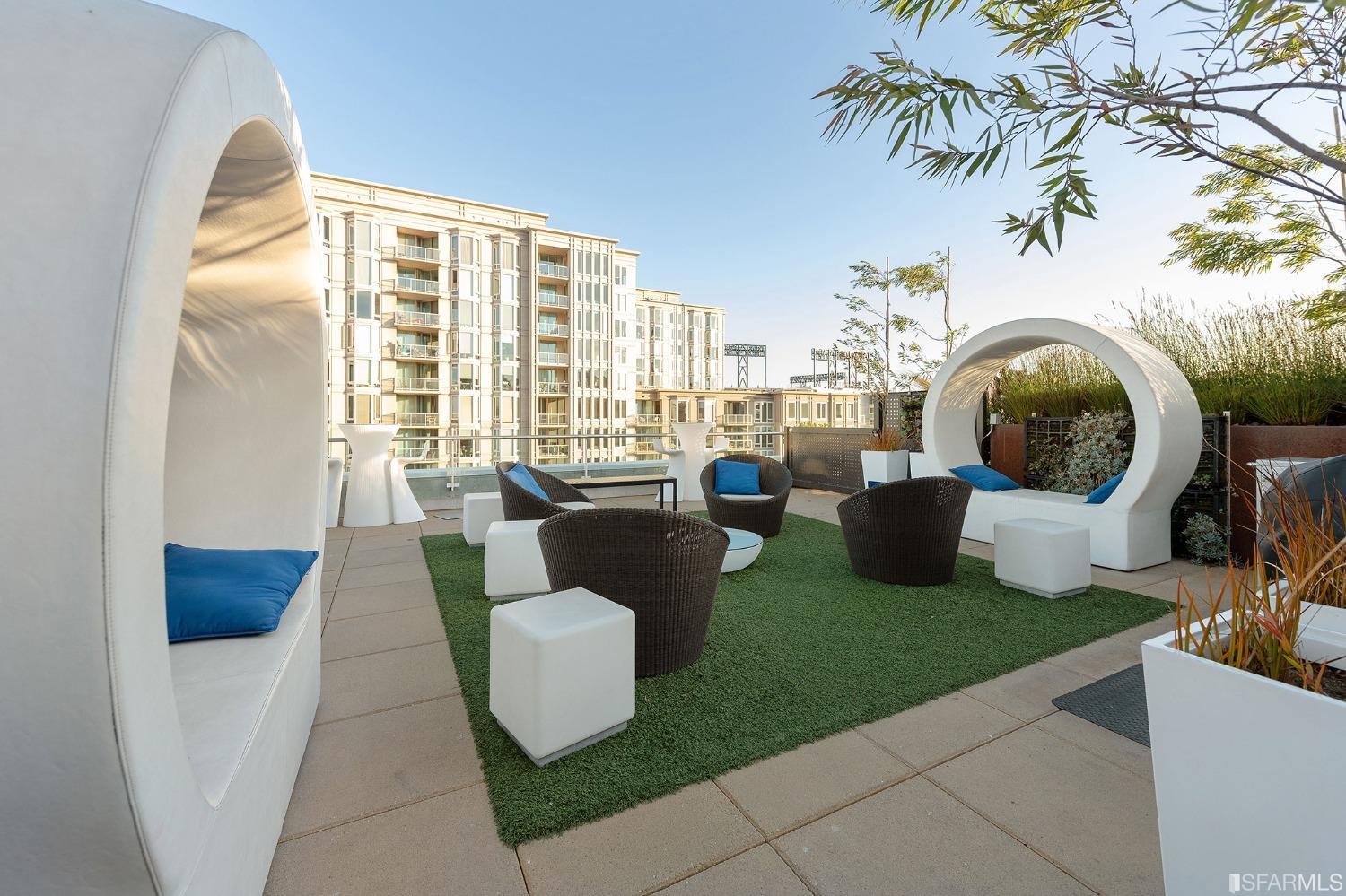 72 Townsend Street Unit: 606