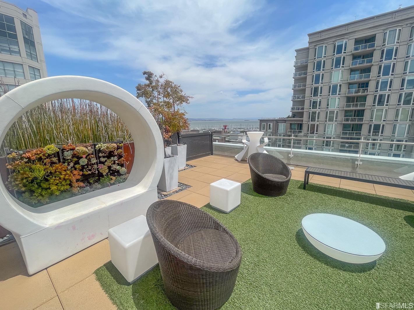 72 Townsend Street Unit: 606