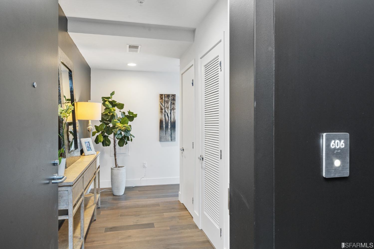 72 Townsend Street Unit: 606