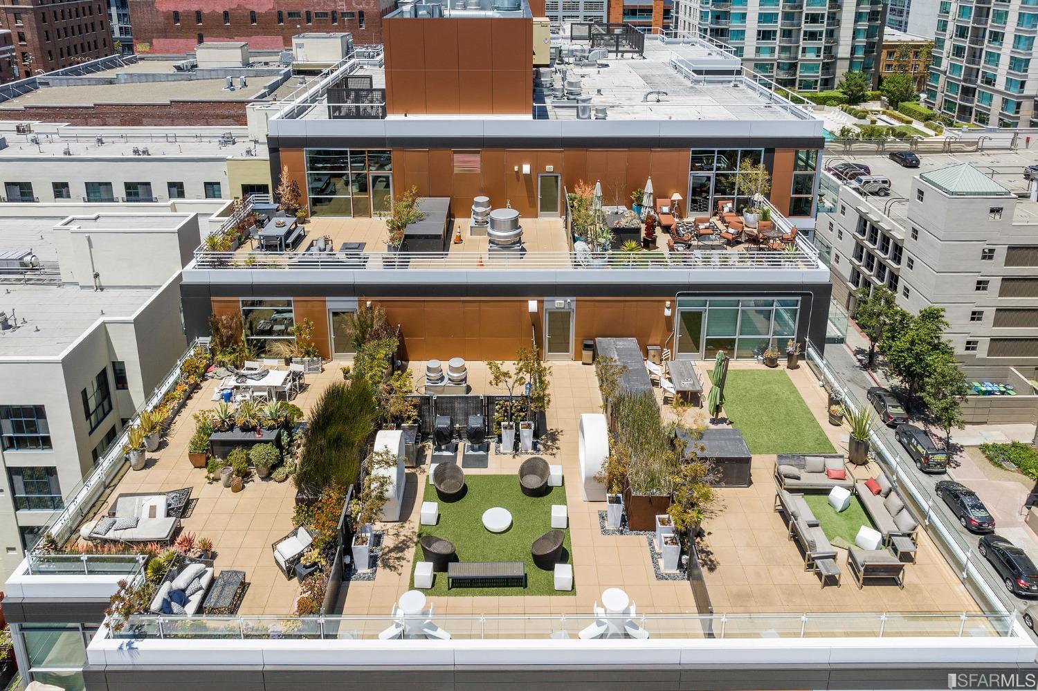 72 Townsend Street Unit: 606