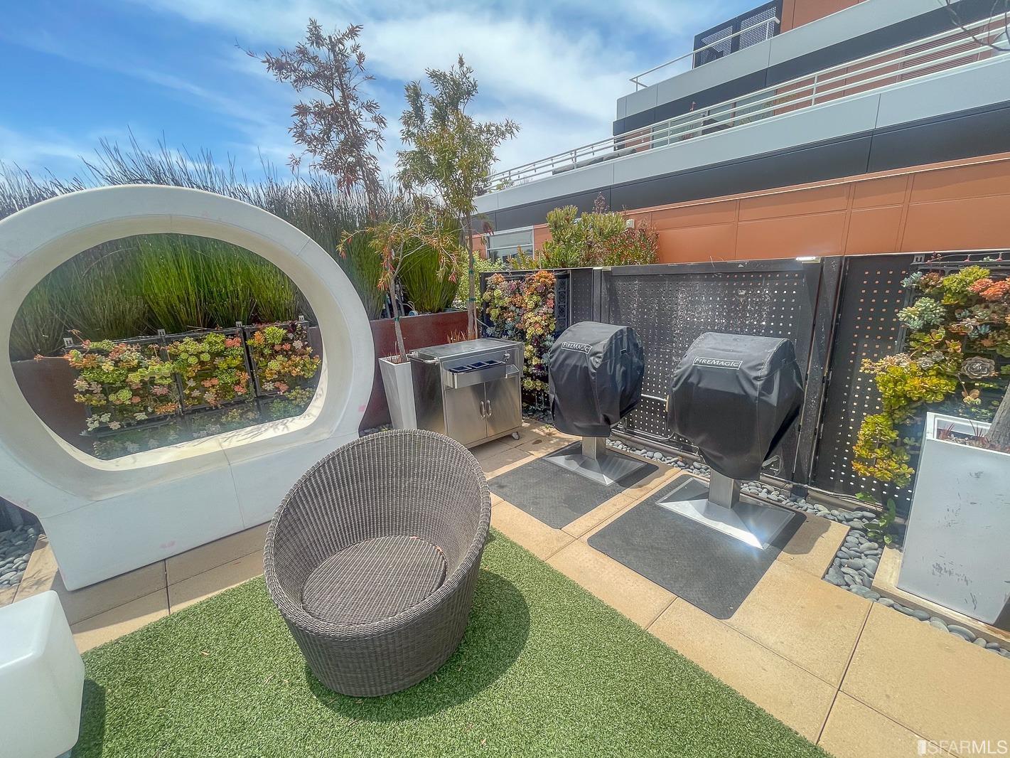 72 Townsend Street Unit: 606