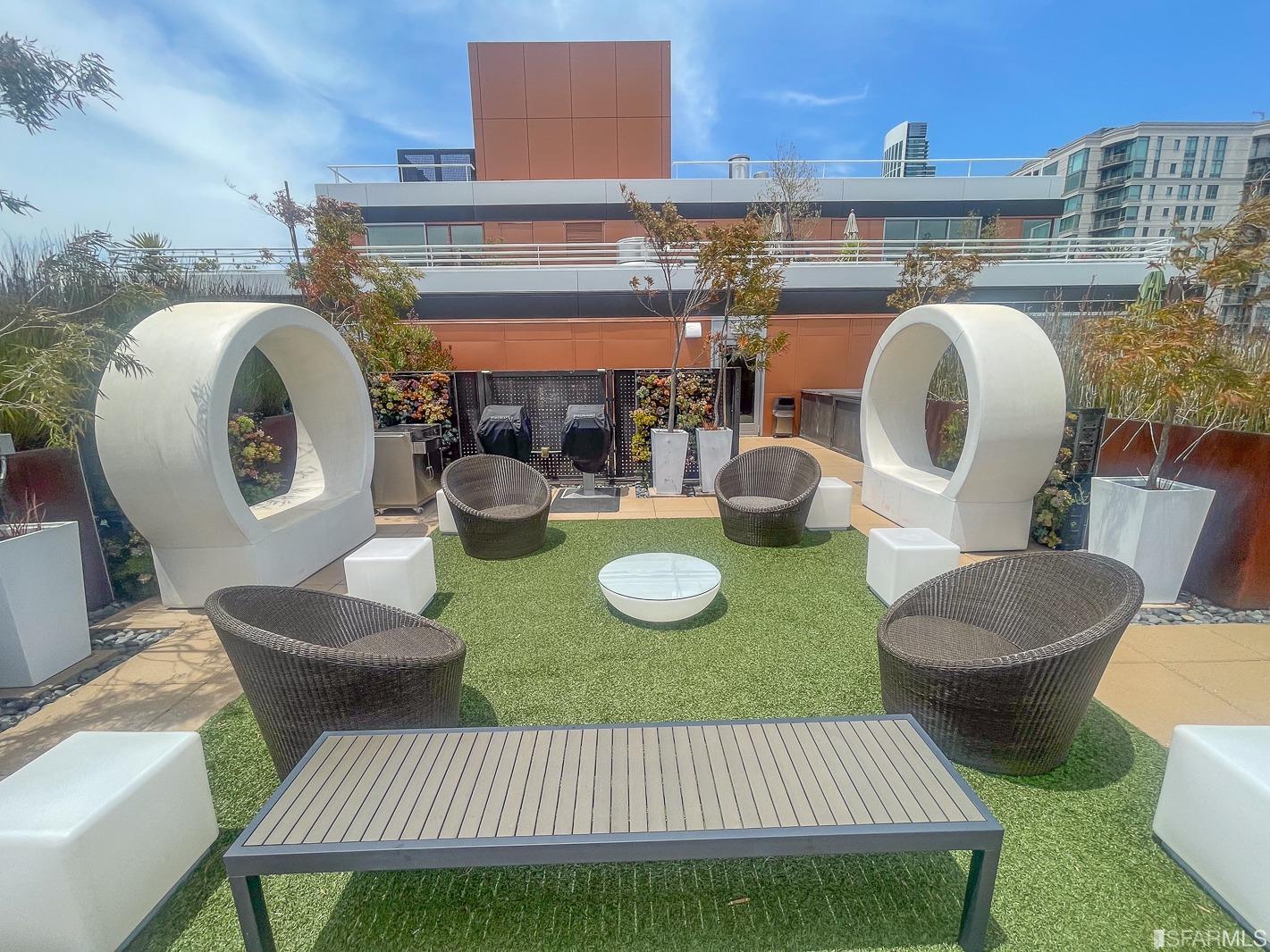 72 Townsend Street Unit: 606