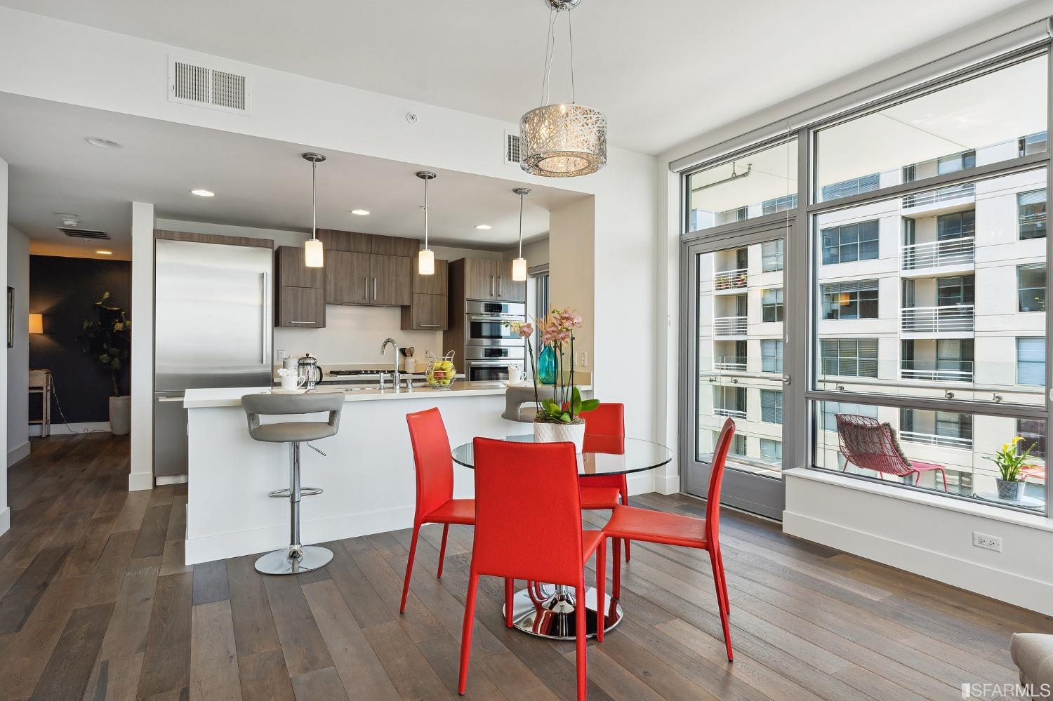 72 Townsend Street Unit: 606