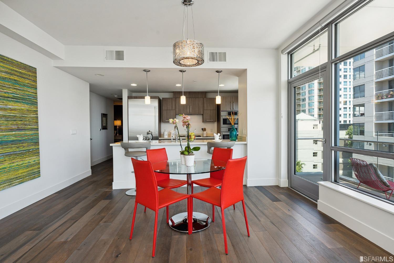 72 Townsend Street Unit: 606