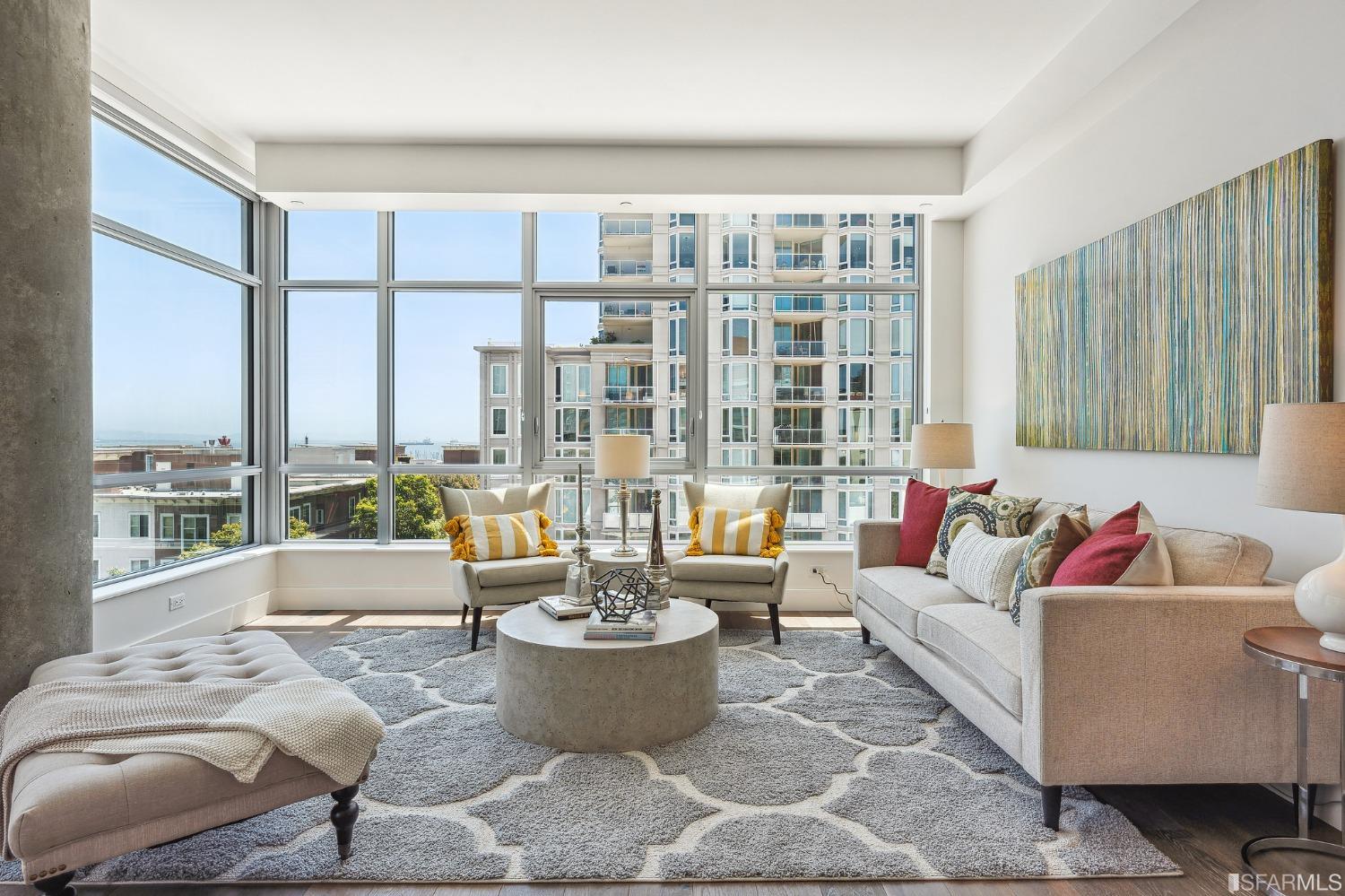 72 Townsend Street Unit: 606