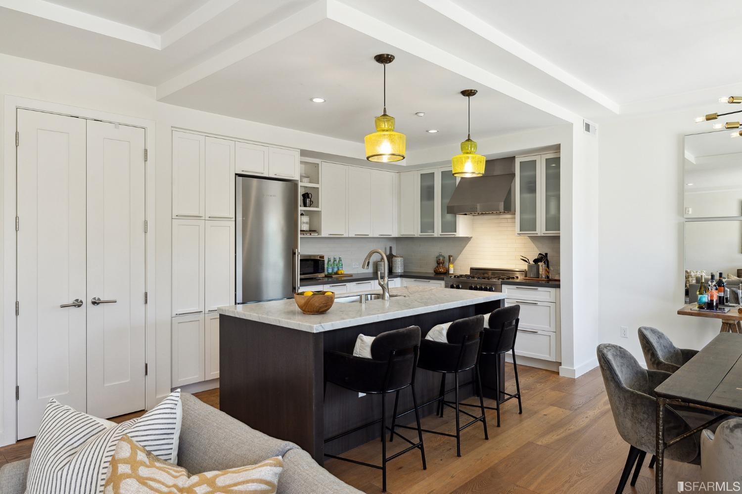 2829 California Street Unit: 4C