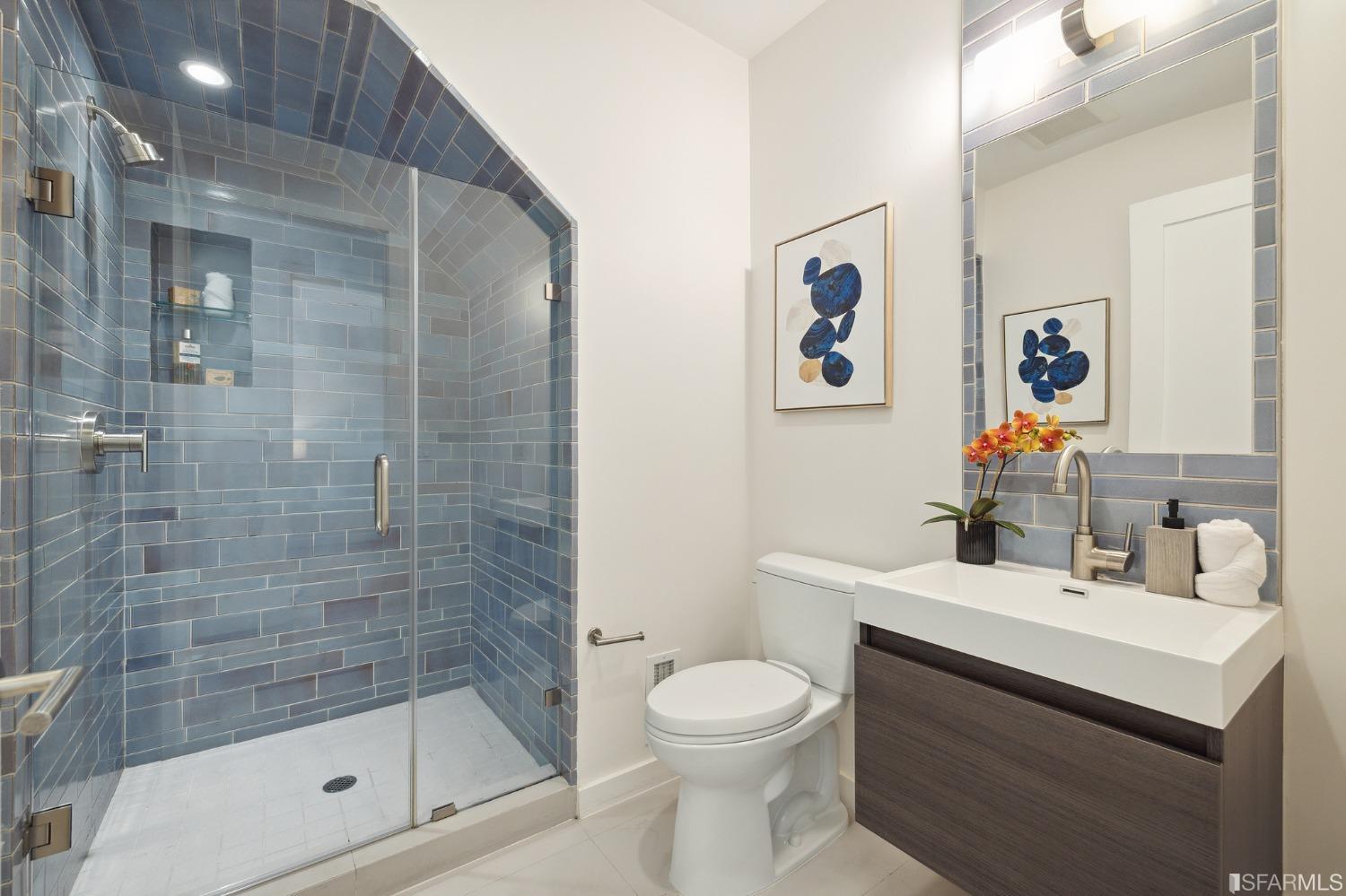 2829 California Street Unit: 4C