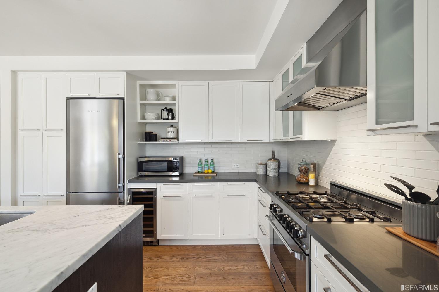 2829 California Street Unit: 4C