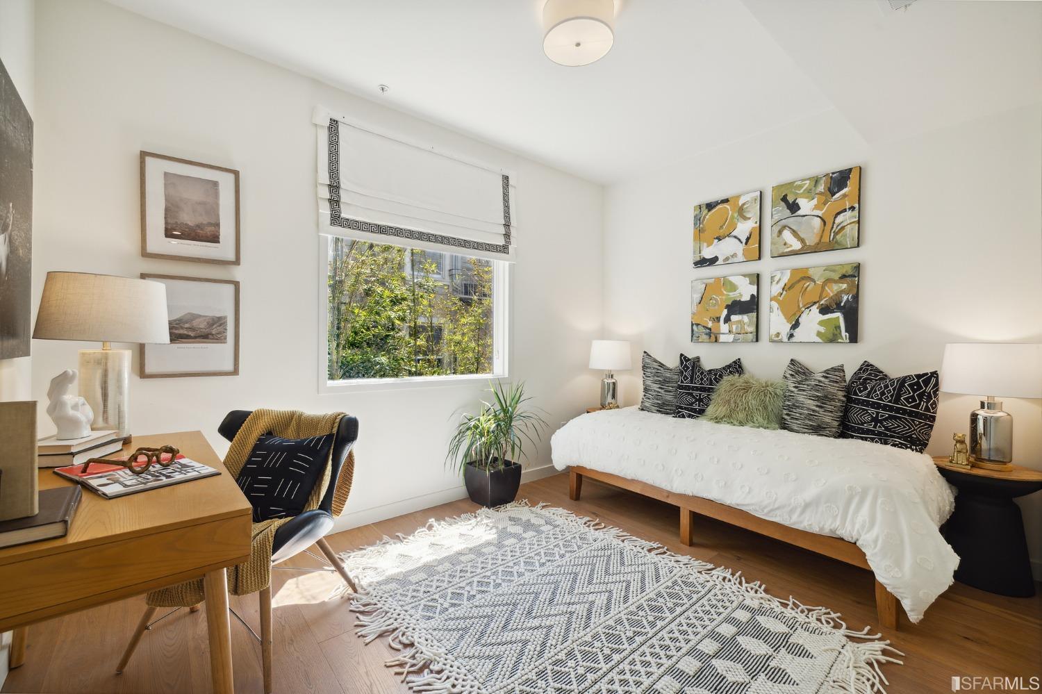 2829 California Street Unit: 4C