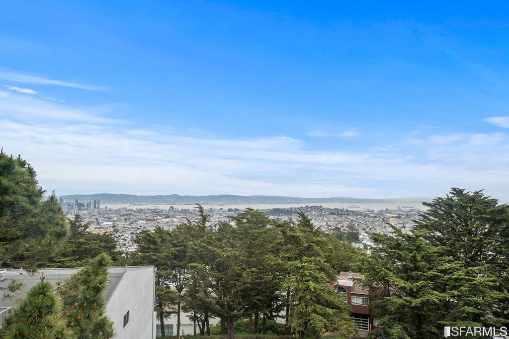 160 Gardenside Drive Unit: 401