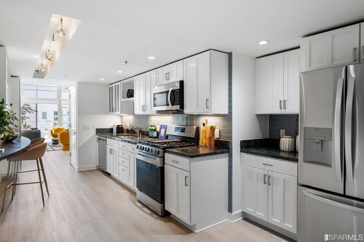 322 6th Street Unit: 13