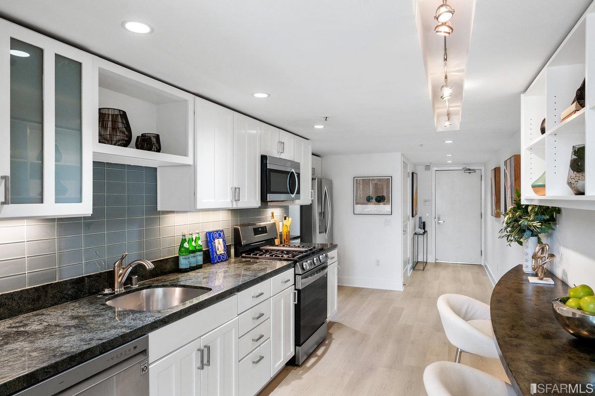 322 6th Street Unit: 13