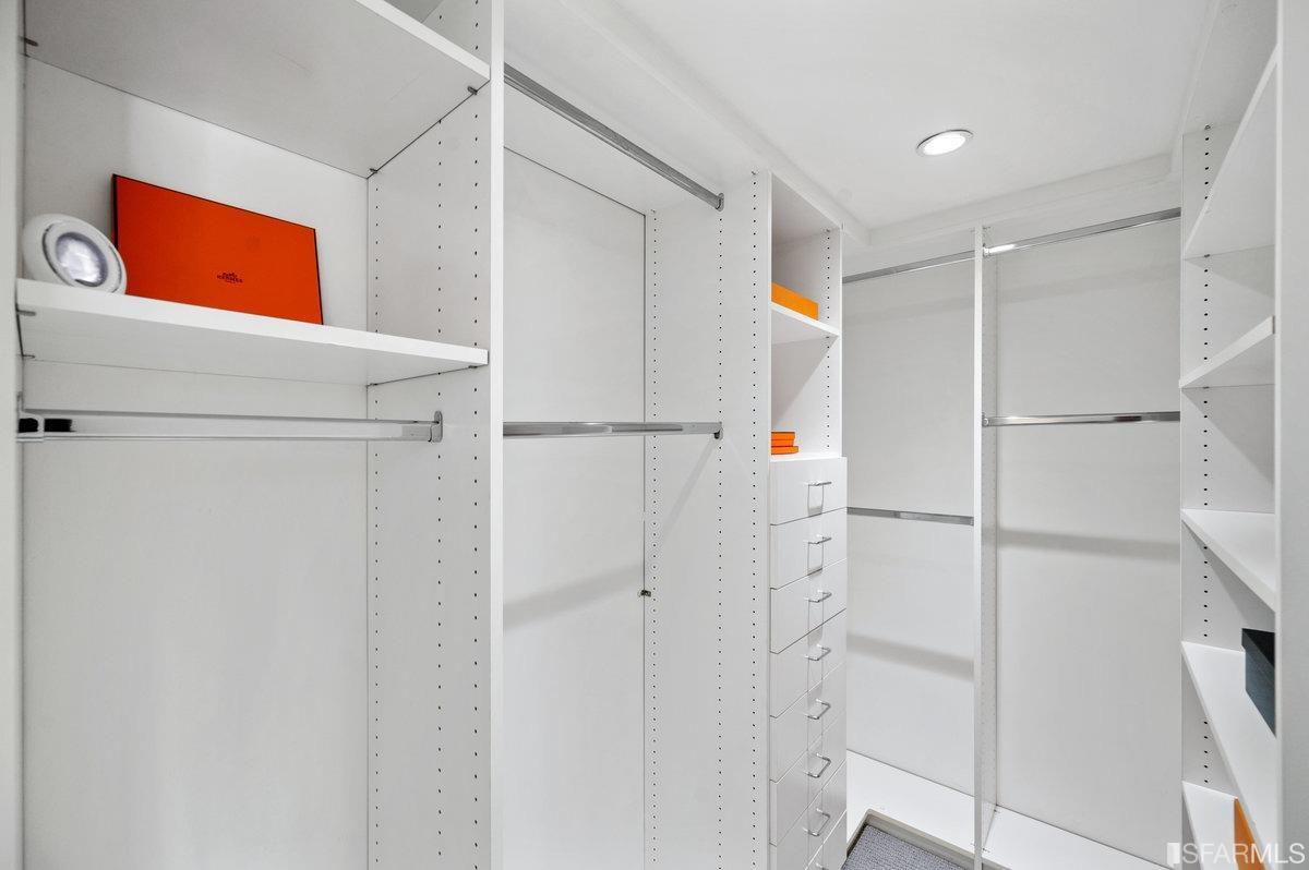 322 6th Street Unit: 13