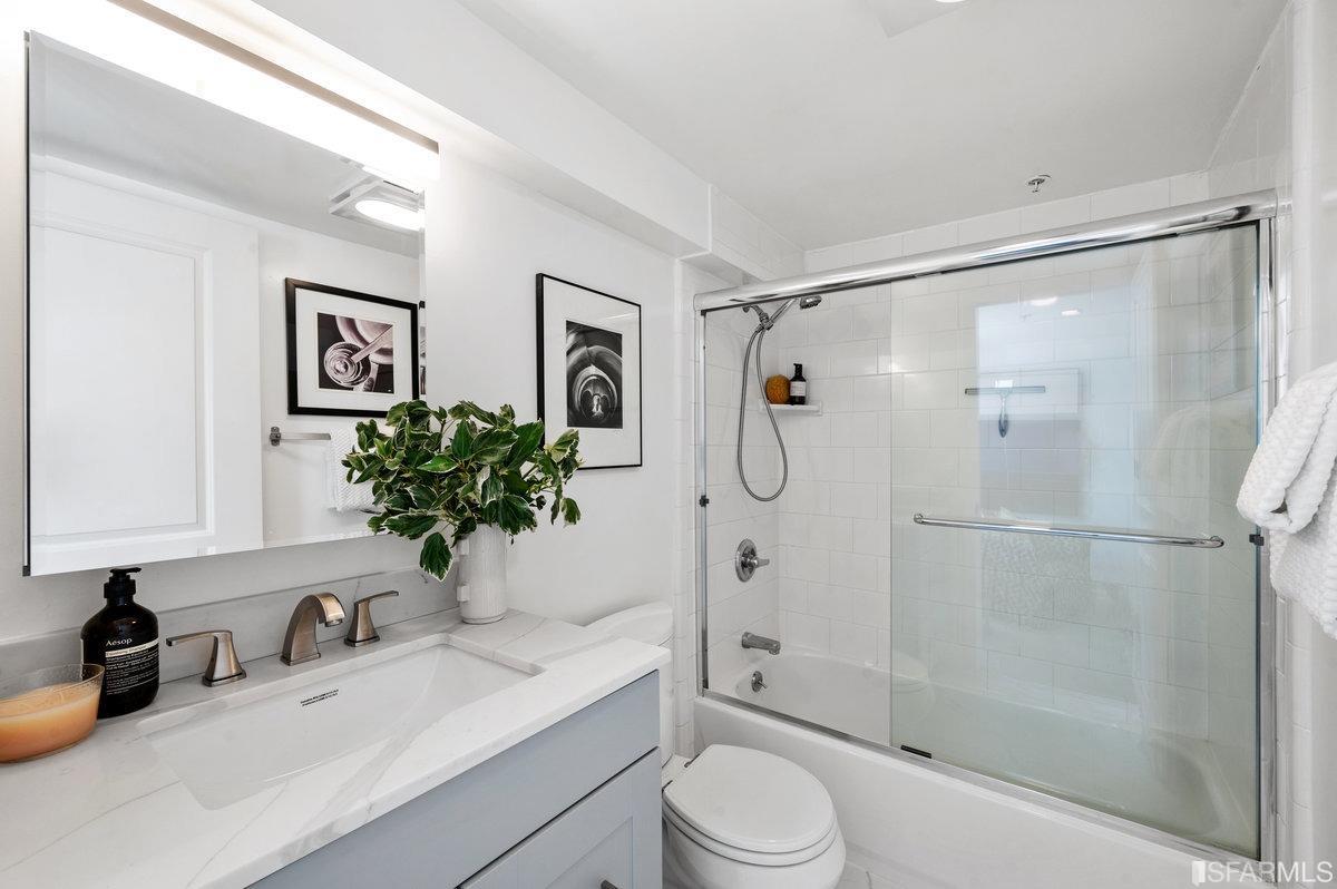 322 6th Street Unit: 13