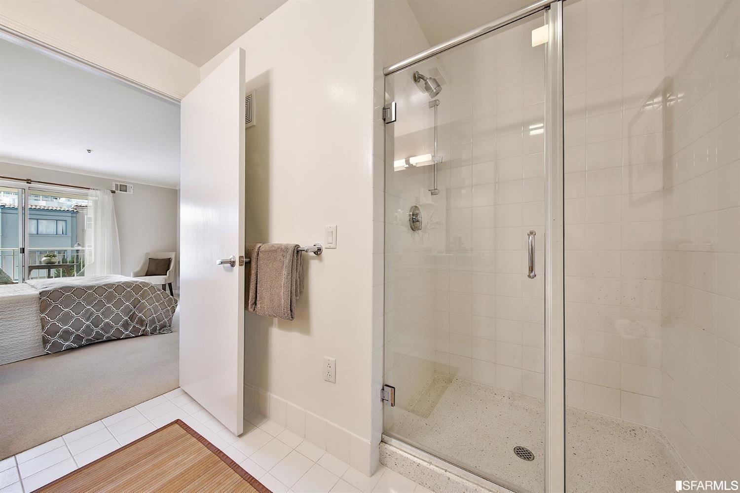 2001 Mcallister Street Unit: 221